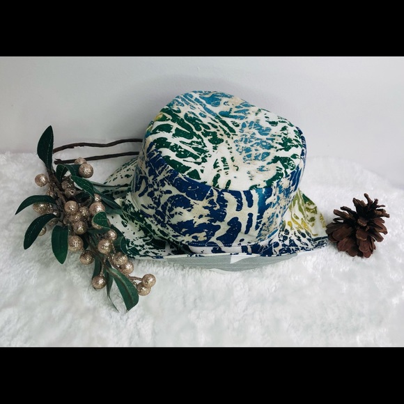 Bucket hats - Picture 6 of 7